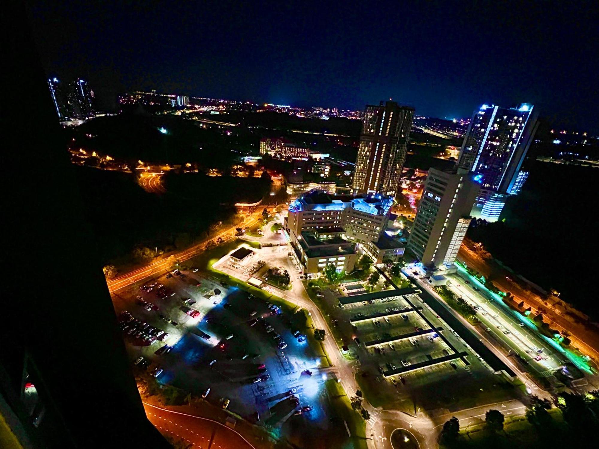 Legoland - Happywonder Suite For Family ,Cozy, Wifi With Nice Garden Pool View! Nusajaya  Ngoại thất bức ảnh